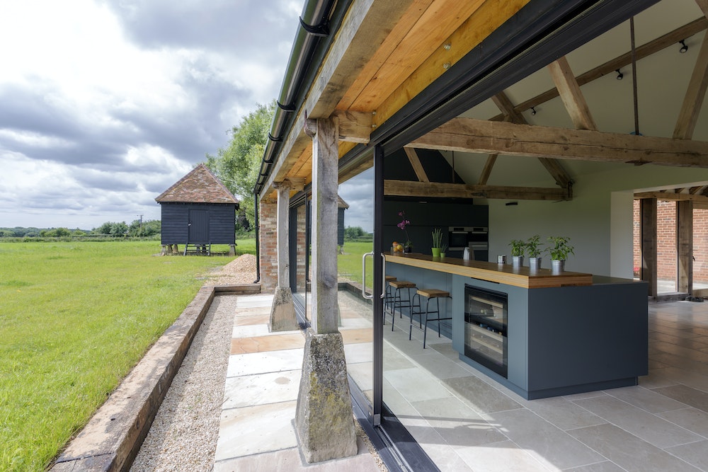 La cuisine extérieure : un nouvel art de vivre à ciel ouvert